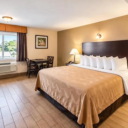Quality Inn & Suites Near Downtown Bakersfield-3