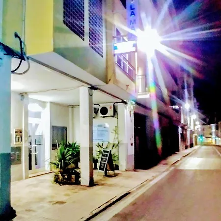 Hostal&Apartamentos La Mar-2