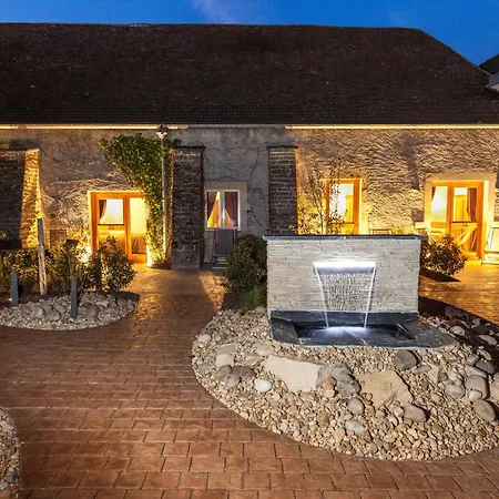 Logis Hotel De La Cloche-2