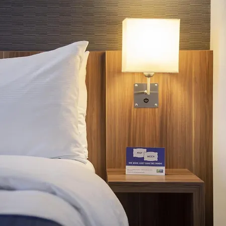 Holiday Inn Express Heidelberg City Centre-3