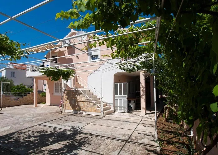 Apartments Skarpa 1601 Rogoznica 