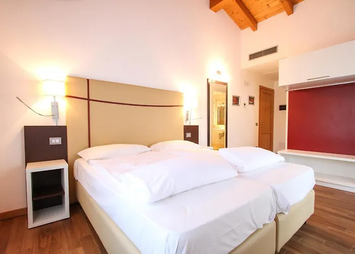 Thai Orchidee Restaurant&Rooms