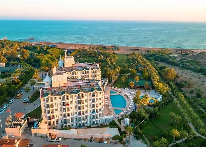 Royal Atlantis Beach Side