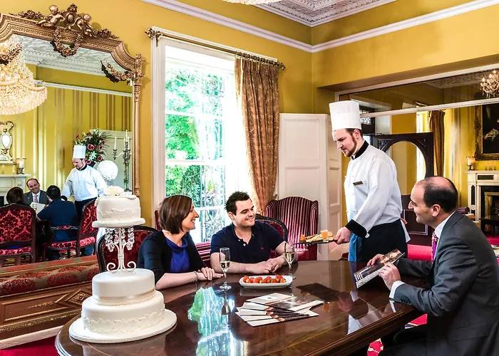 Cork'S Vienna Woods Hotel & Villas