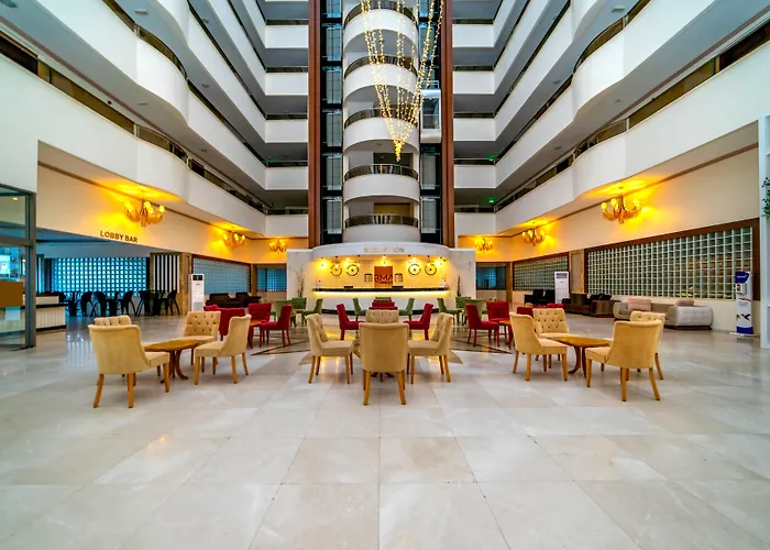 Happy Elegant Hotel