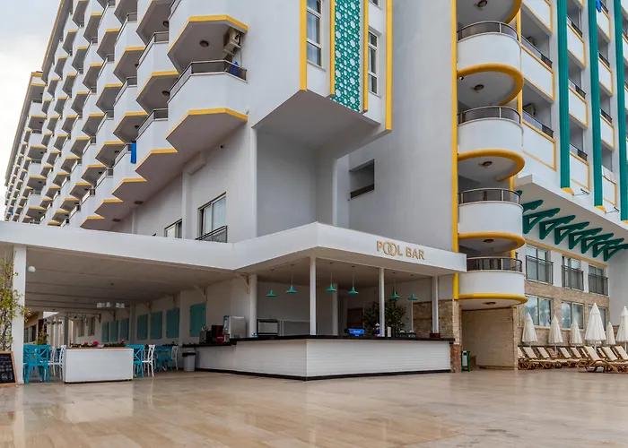 Happy Elegant Hotel