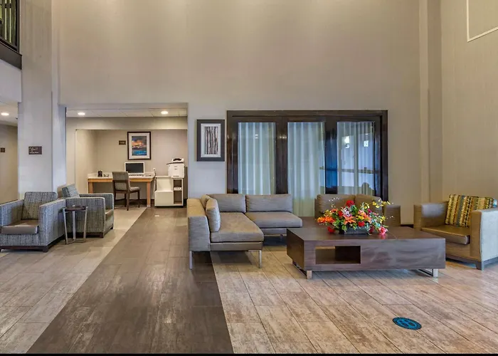 Comfort Suites Alpharetta-Roswell - Atlanta Area