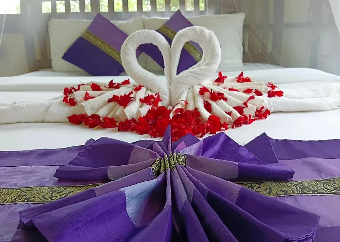 Khao Sok River & Jungle Resort