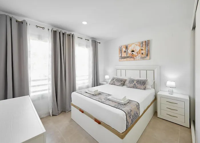 Sonrisa Deluxe Apartments, Levante