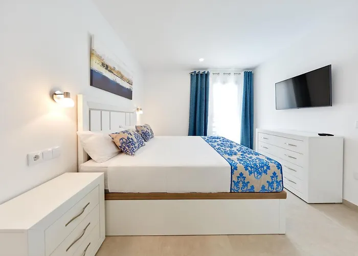 Sonrisa Deluxe Apartments, Levante
