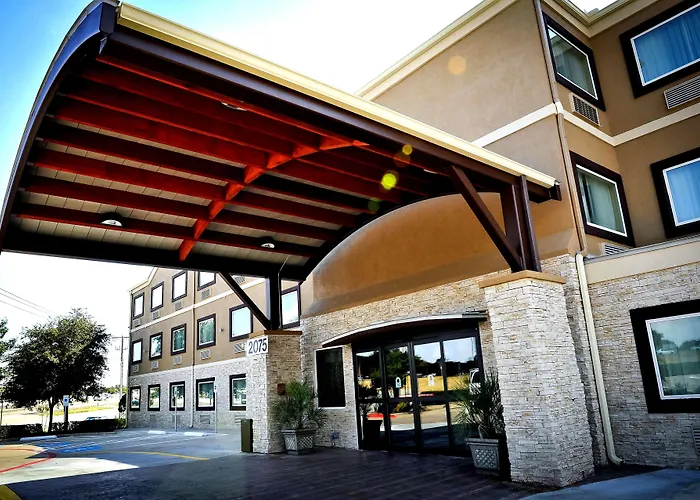 Best Western Plus Arlington North Hotel & Suites