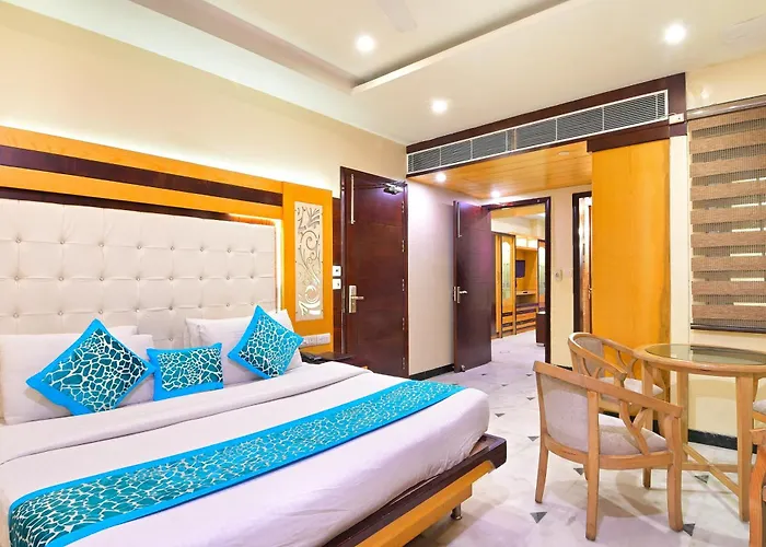 Hotel Hari Piorko Grand - 2 Min From New Delhi Railway Station
