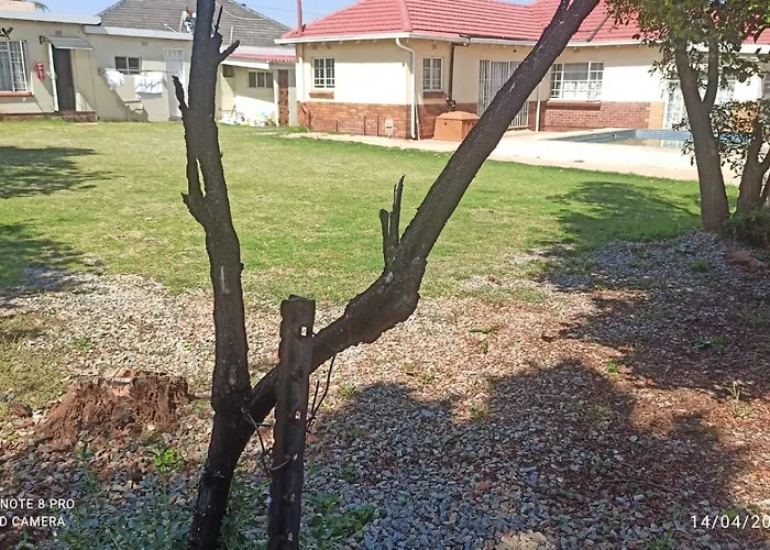Jolly'S Park Guest House Roodepoort
