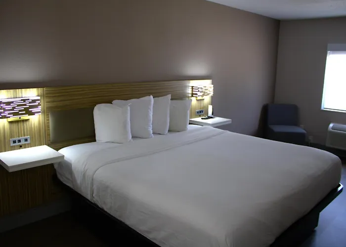 Baymont Inn & Suites San Marcos