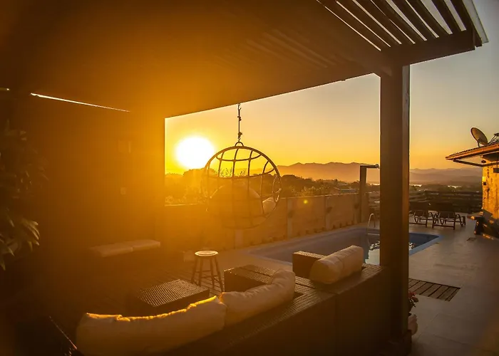 Pousada Bangalôs do Rosa com VISTA PANORÂMICA - Bangalôs com HIDROMASSAGEM, LAREIRA e PISCINA Praia do Rosa