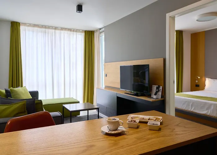 Adella Boutique Hotel - Free Secured Parking