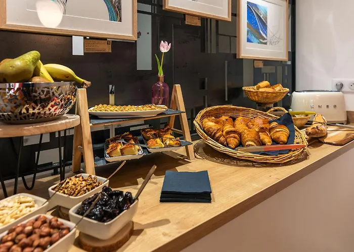 Cit'Hotel Le Cornouaille Hotel