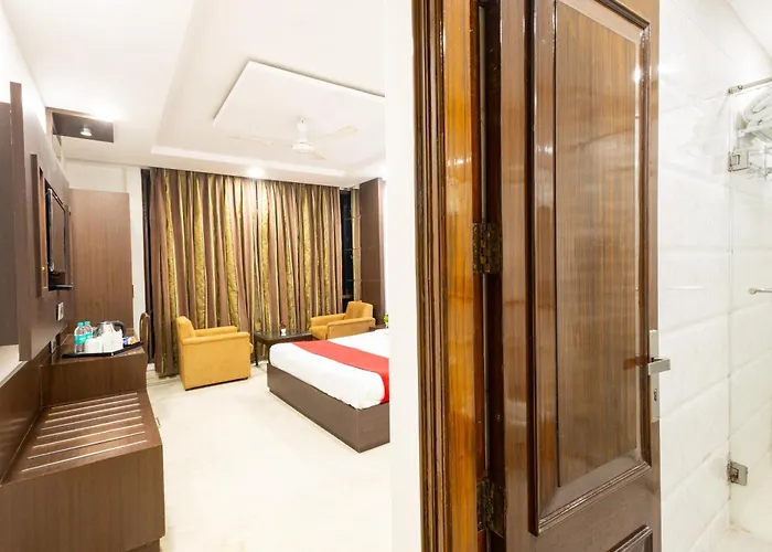 Hotel Panickers Residency - Near Ganga Ram & Blk Hospital - Karol Bagh