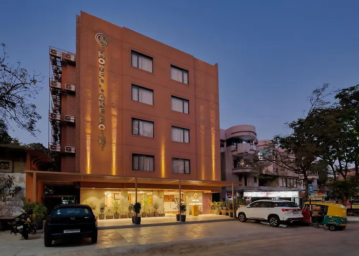 Hotel Lake Point