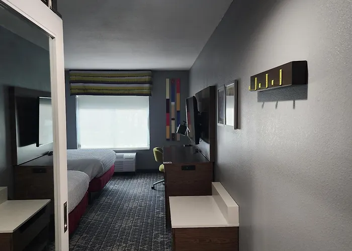 Hampton Inn & Suites Pittsburgh New Stanton Pa