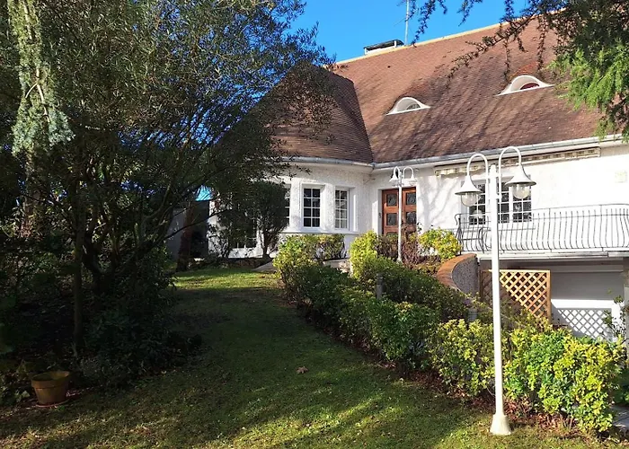 Lé Luquentia, demeure de charme, piscine, billard, grand jardin