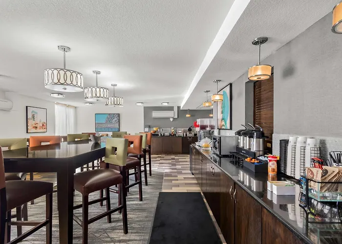 Best Western Luxbury Inn Fort Wayne