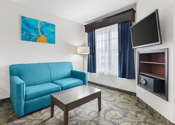 Mainstay Suites Madison Airport