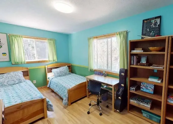 Up Badger Lodge Bnb-Lake Family