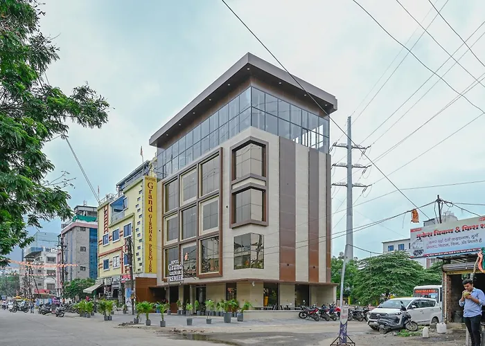 Hotel Grand Girdhar Premier