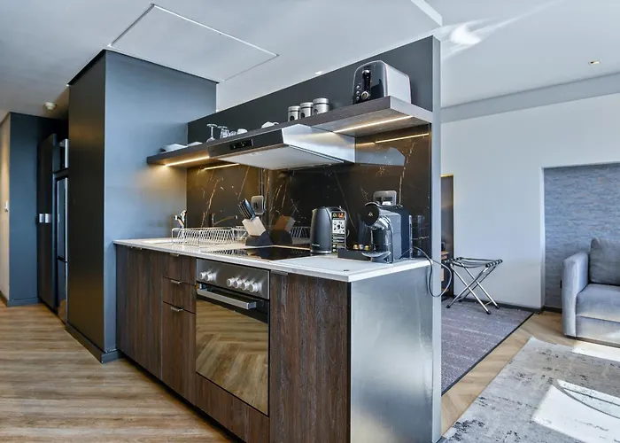 The Capital 15 On Orange Hotel & Spa