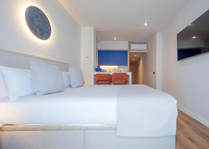 Iconic Suites