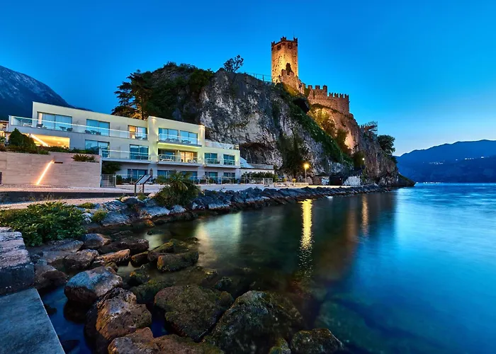 Hotel Castello Lake Front Malcesine