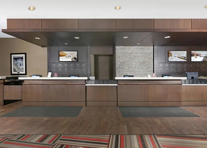 Wyndham Grand Fallsview Hotel