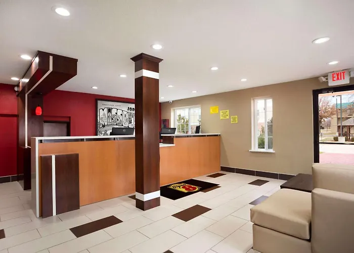 Super 8 By Wyndham Joplin