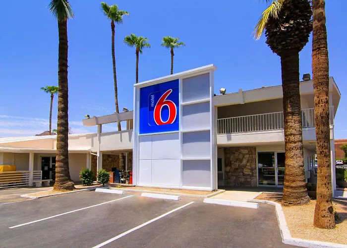 Motel 6 Old Town Scottsdale Fashion Square