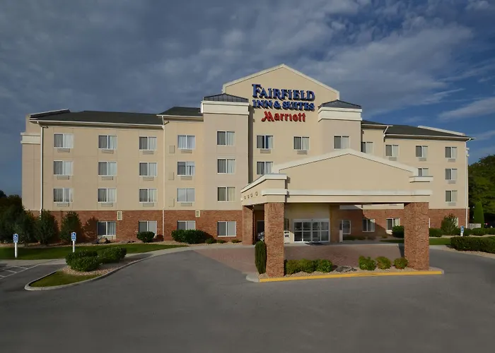Fairfield By Marriott Inn & Suites Roanoke Hollins I-81