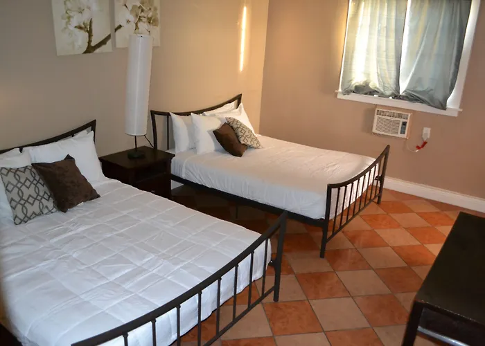 Monterey Inn Hotel Dream Suites