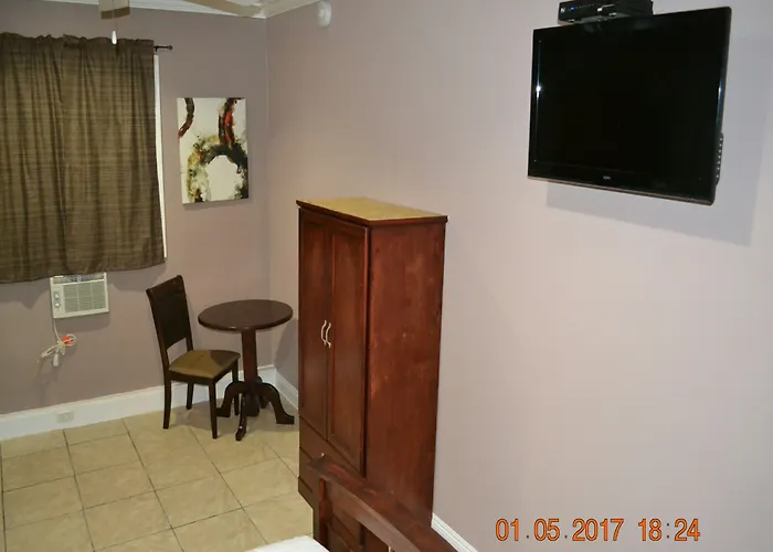 Monterey Inn Hotel Dream Suites