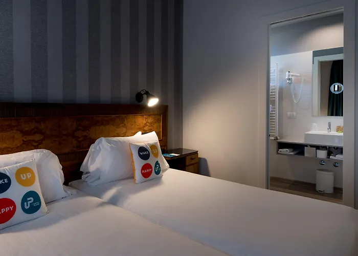 Up Hotel