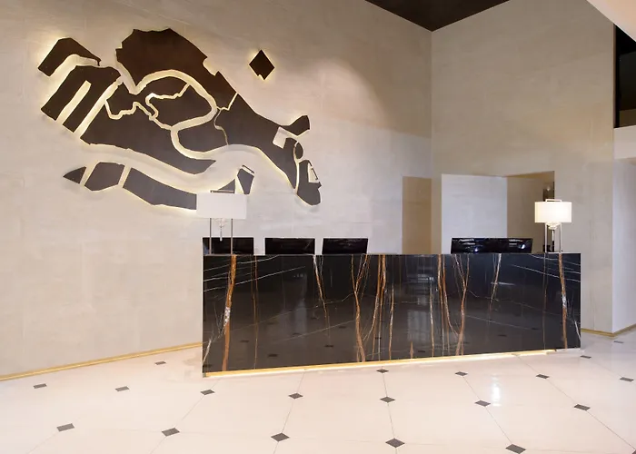 Palazzo Veneziano - Venice Collection