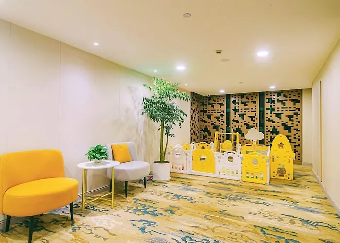 Shanghai Joyful Yard Hotel