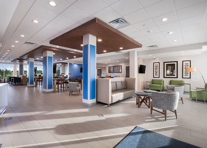 Holiday Inn Express & Suites Chicago - Hoffman Estates By Ihg