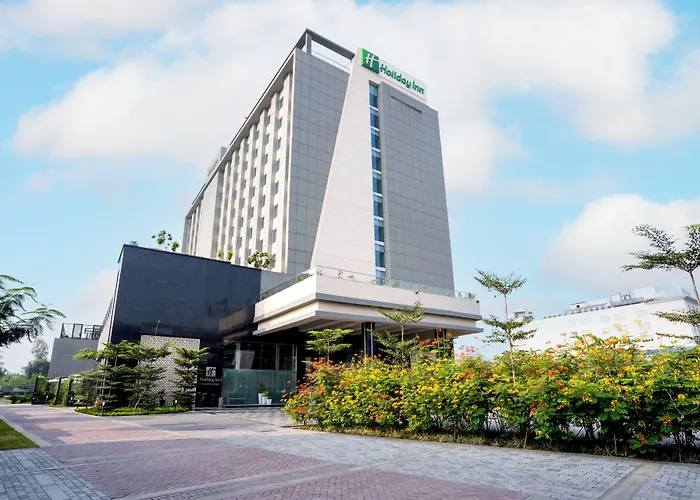 Holiday Inn Lucknow Airport By Ihg