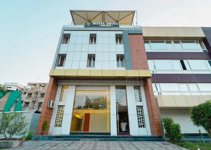 Hotel Deol'S Paradise