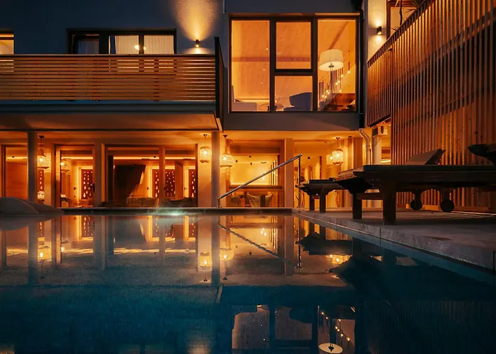 Helmhotel