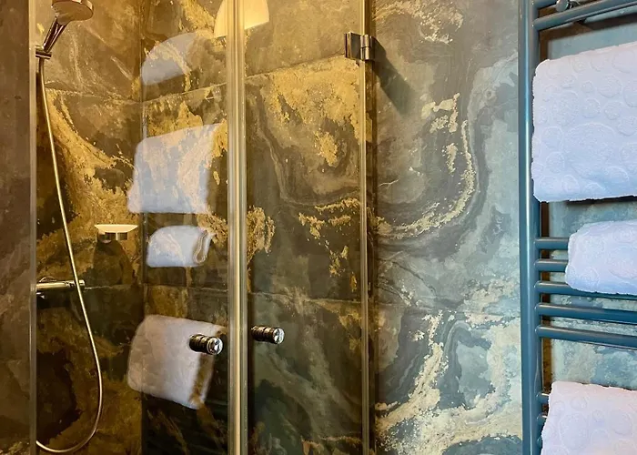 Suites Du Cabinet Vert