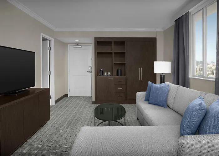 Courtyard By Marriott San Diego Downtown Little Italy