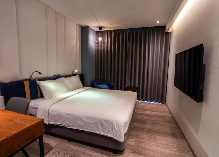 Explore Hotel