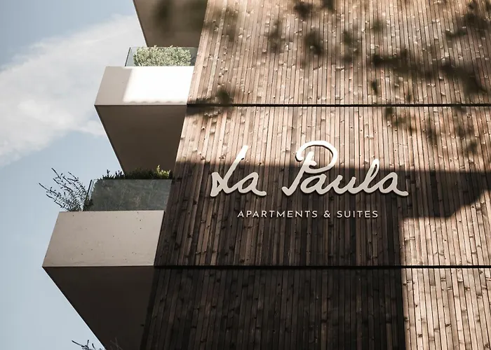 La Paula Apartments & Suites
