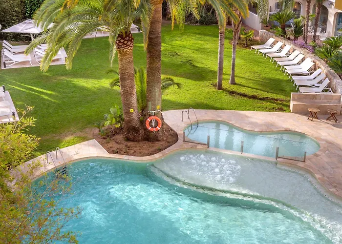 Monica Hotel